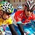 Frank Schleck f�hrt neben Floyd Landis im Hauptfeld w�hrend der 4. Etappe von Paris-Nice 2006